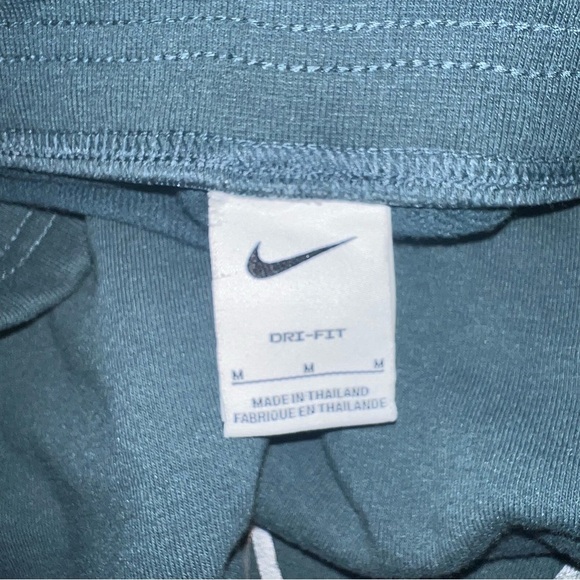 Nike Women Dri-FIT One French Terry Graphic Hoodie&high waisted 7/8 joggers set - Picture 11 of 16